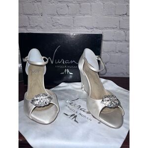 Angela Nuran Marquesa wedding shoes new in box SZ 8.5
